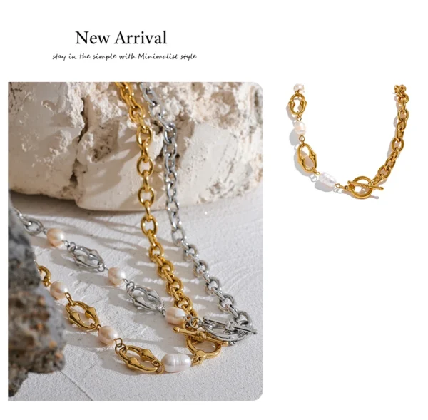 S3bdd545f20e34810b35c3836bb7b3e26a.webp The Aura Pearl Toggle Necklace – 18K Gold PVD Plated
