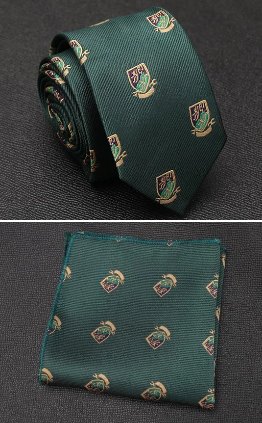 Regency-style tie with a luxurious silky texture