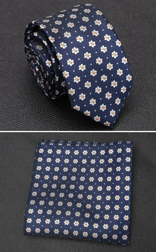Regency-style tie with a luxurious silky texture