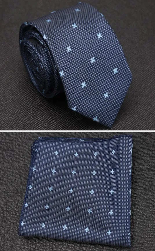Regency-style tie with a luxurious silky texture