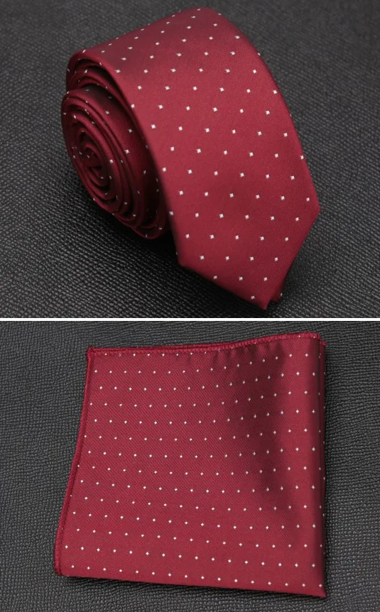 Regency-style tie with a luxurious silky texture