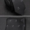 Regency-style tie with a luxurious silky texture