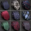 Regency-style tie with a luxurious silky texture