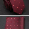 Regency-style tie with a luxurious silky texture
