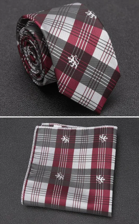 Regency-style tie with a luxurious silky texture