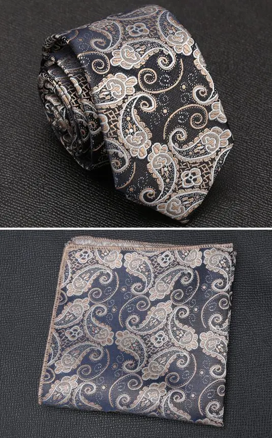 Regency-style tie with a luxurious silky texture