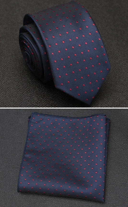 Regency-style tie with a luxurious silky texture