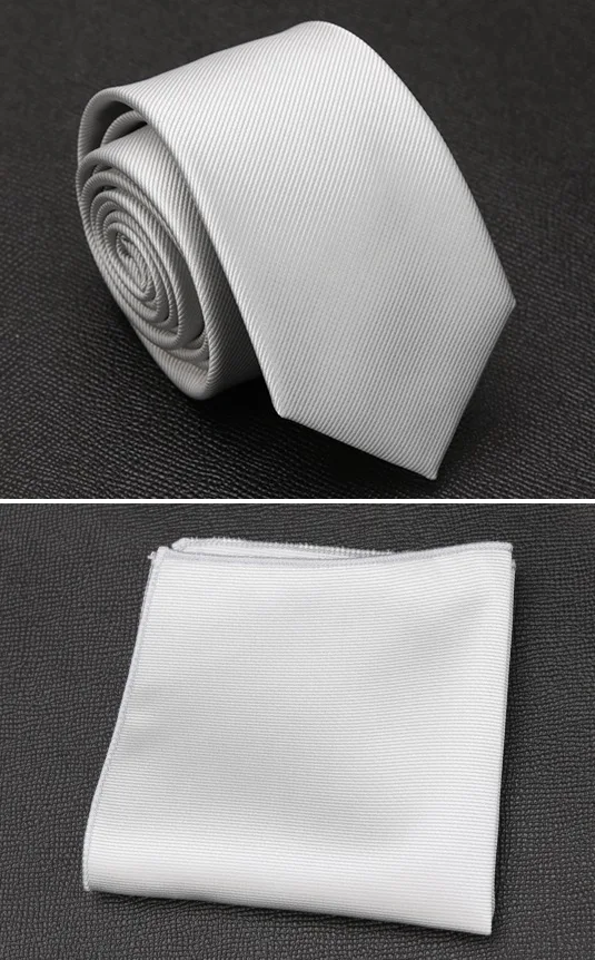 Regency-style tie with a luxurious silky texture