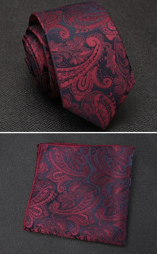 Regency-style tie with a luxurious silky texture